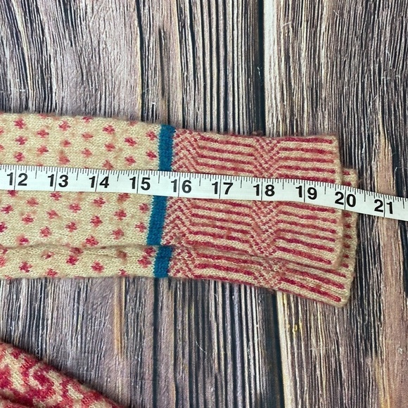 Sundance Sweater- Size Small - Picture 8 of 12